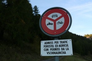 a sign in Romansh language, only seen in Graubunden