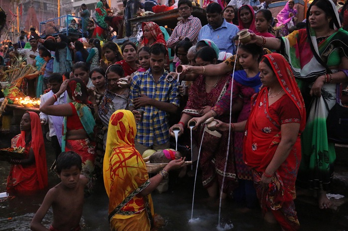 India: Varanasi “Eat, Pray and Food Poisoned”